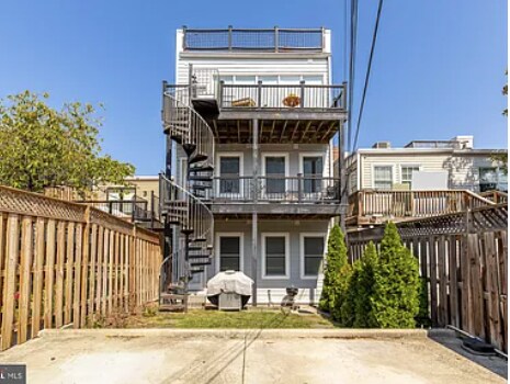 Building Photo - 1230 Fairmont St NW