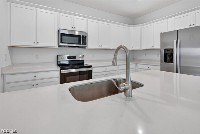 Building Photo - 9156 Leatherwood Loop