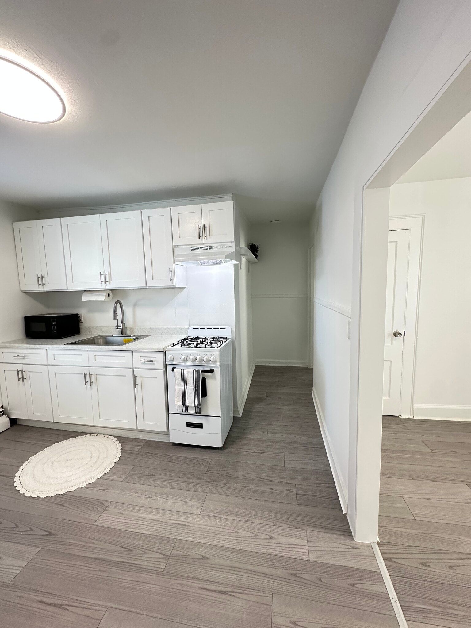 Building Photo - 176 Pearl St