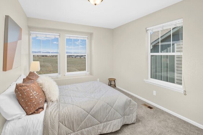 Building Photo - Off-The-Charts Incredible Collier Hill Home