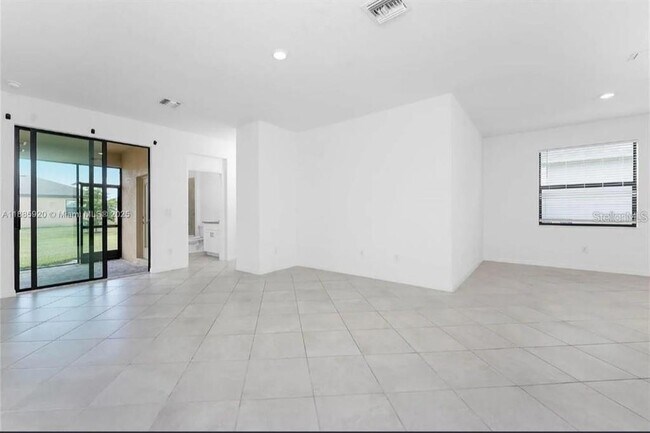 Building Photo - 16851 Cayo Key Dr