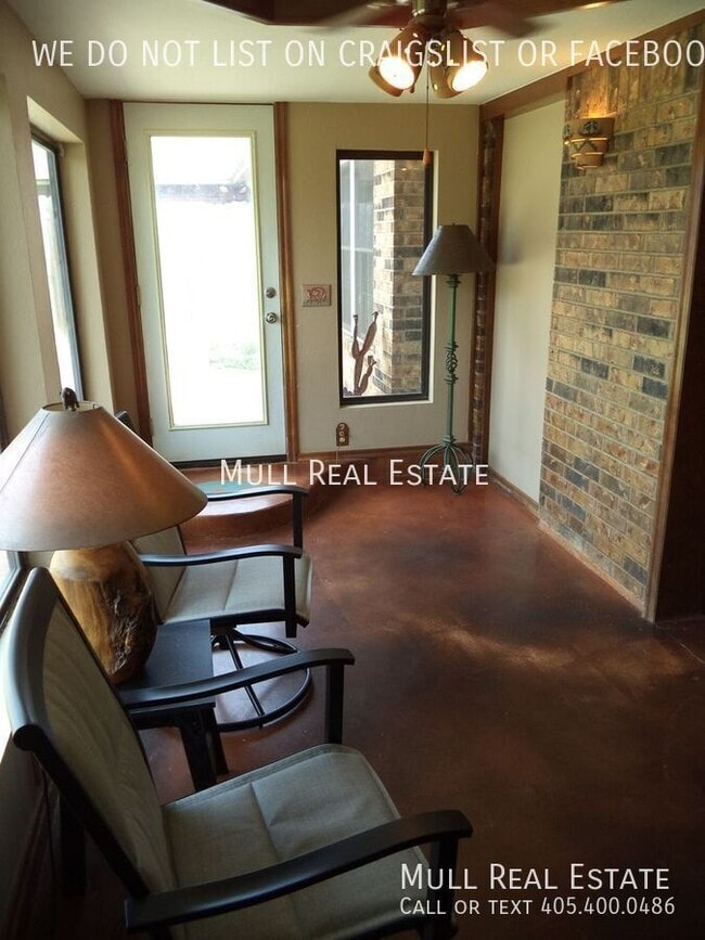 Building Photo - Furnished Single Family Home