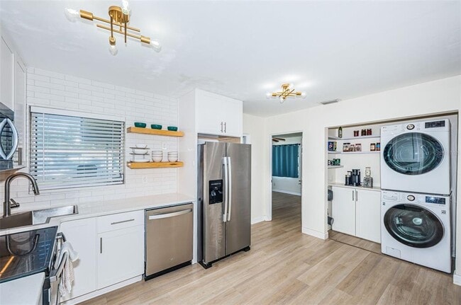 Building Photo - 4249 8th Ave N