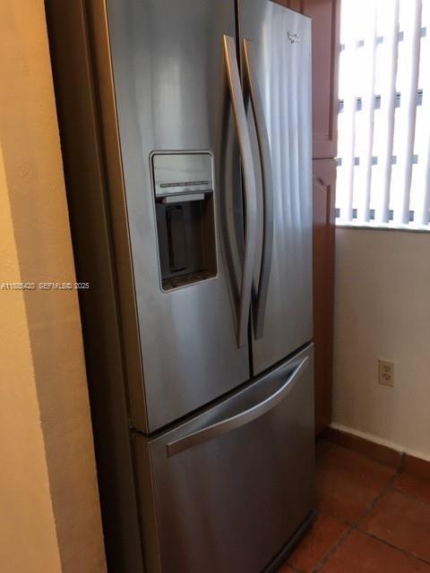 Building Photo - 2726 W 60th St