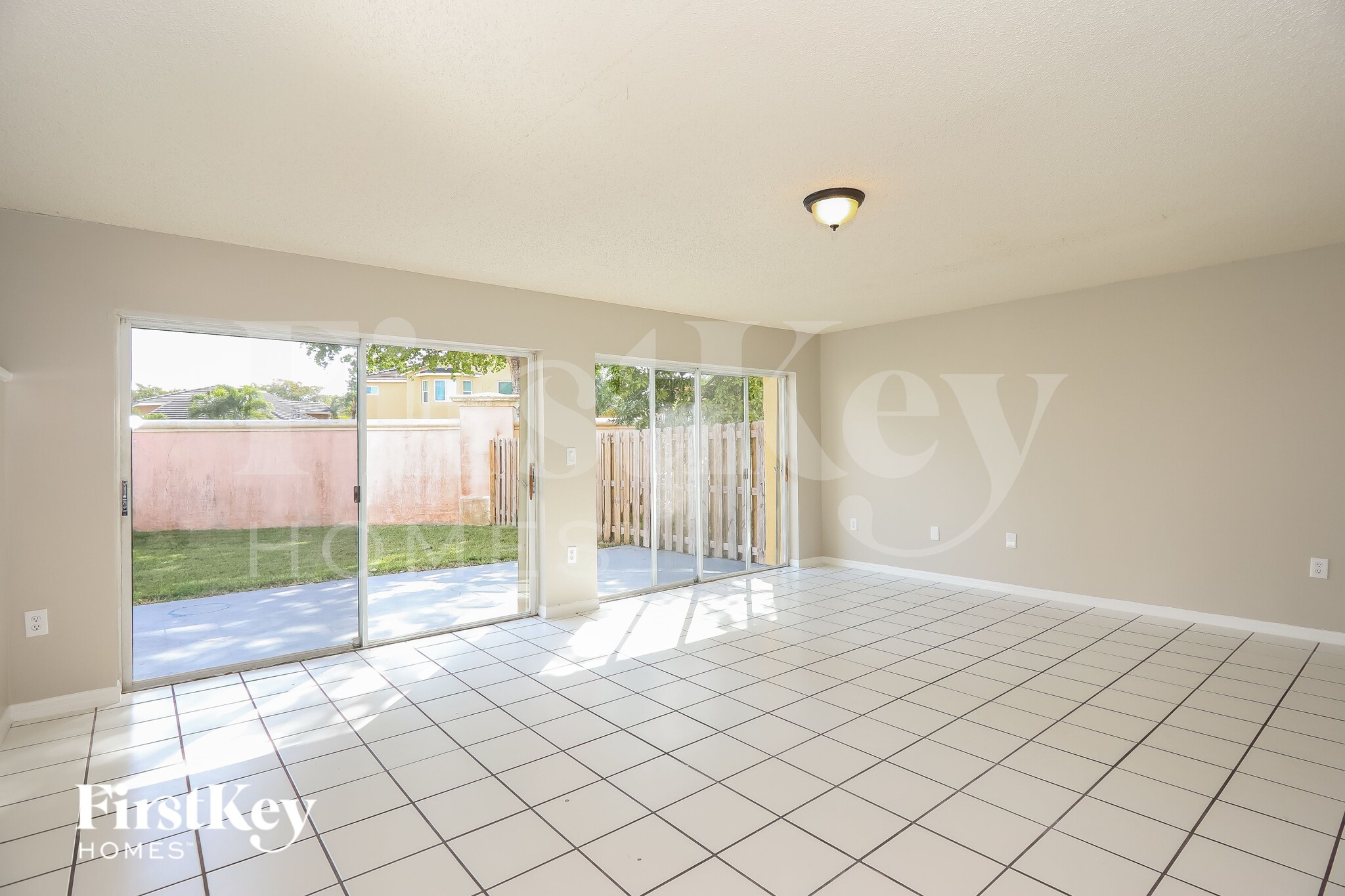 Building Photo - 12324 SW 143rd Ln