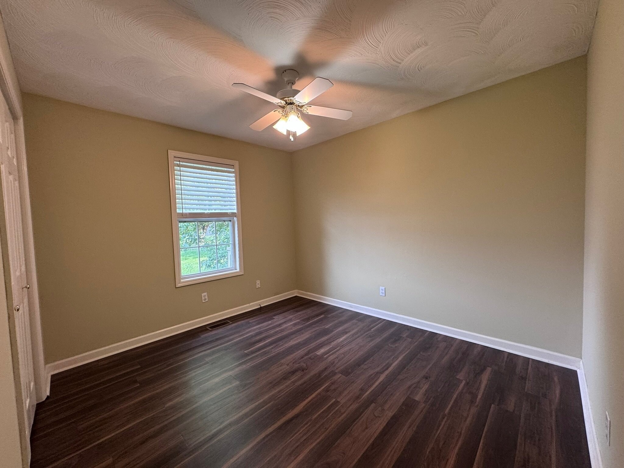 Building Photo - 204 Boone Dr