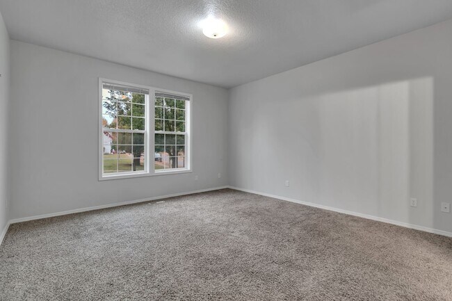 Building Photo - Spacious 3 Bedroom Home in Olympia