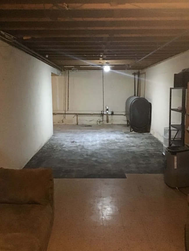 Building Photo - Well maintained 3bed/1.5 bath single famil...