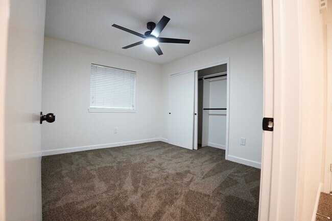 Building Photo - 3403 Honey Creek Dr