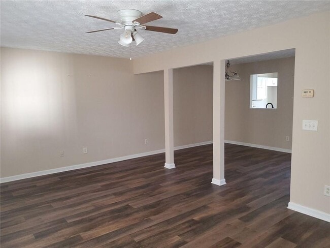 Building Photo - 11428 S Grove Dr