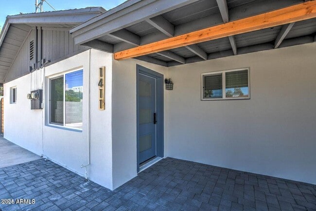 Building Photo - 1411 S Bonarden Ln