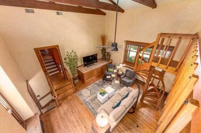 Building Photo - 824 N 66th St