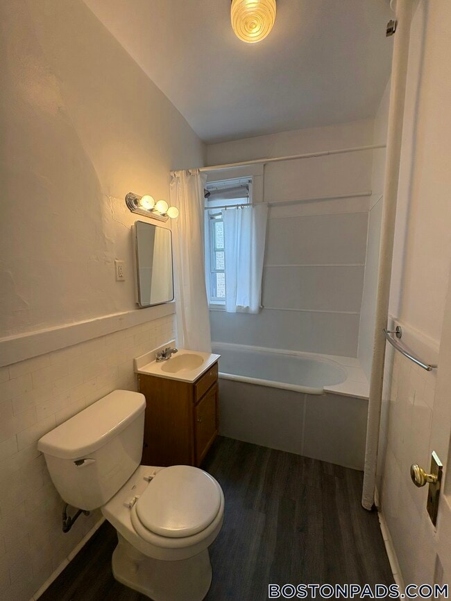 Building Photo - 9 Egremont Rd