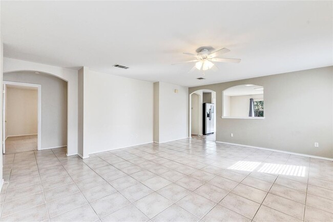 Building Photo - 3712 Julianas Way