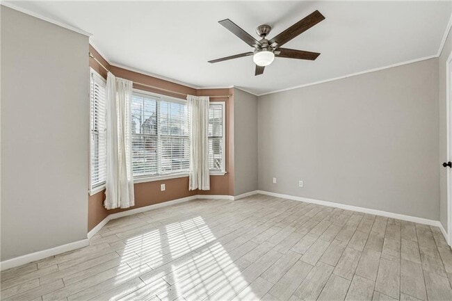 Building Photo - 434 McGill Pl NE