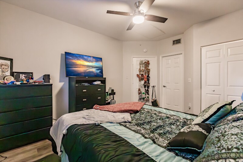 Building Photo - 6321 Aragon Way