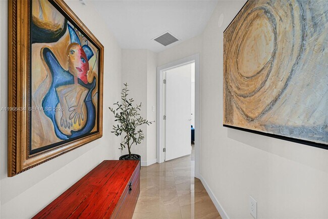 Building Photo - 1900 SE 2nd St