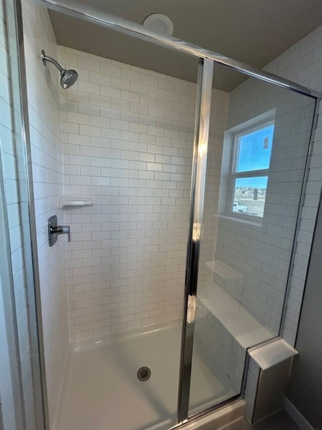 Building Photo - One Bedroom One Bathroom Second Story Unit