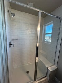 Building Photo - One Bedroom One Bathroom Second Story Unit