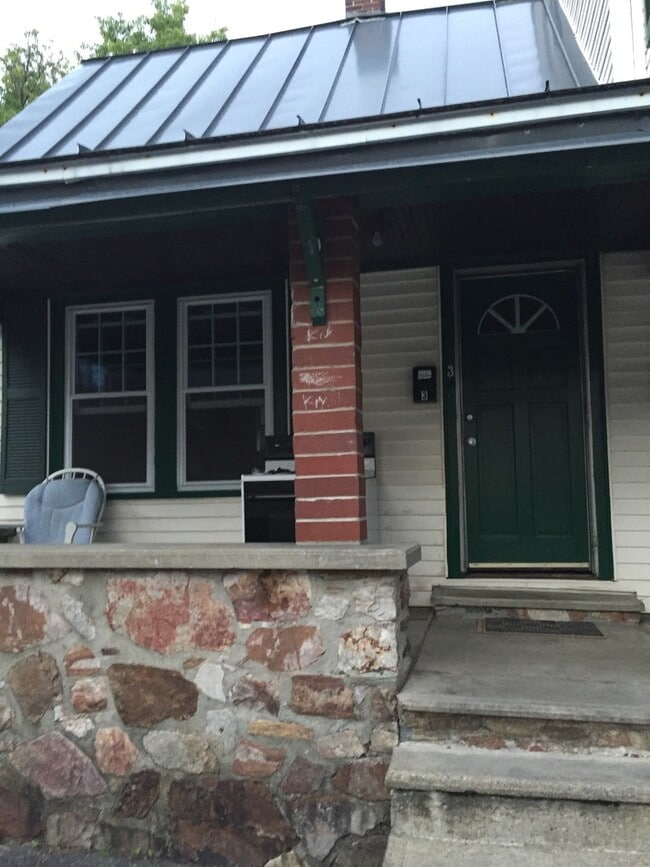 Building Photo - 12 Wall St