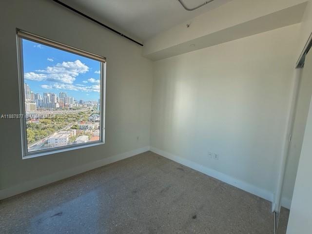 Building Photo - 10 SW South River Dr