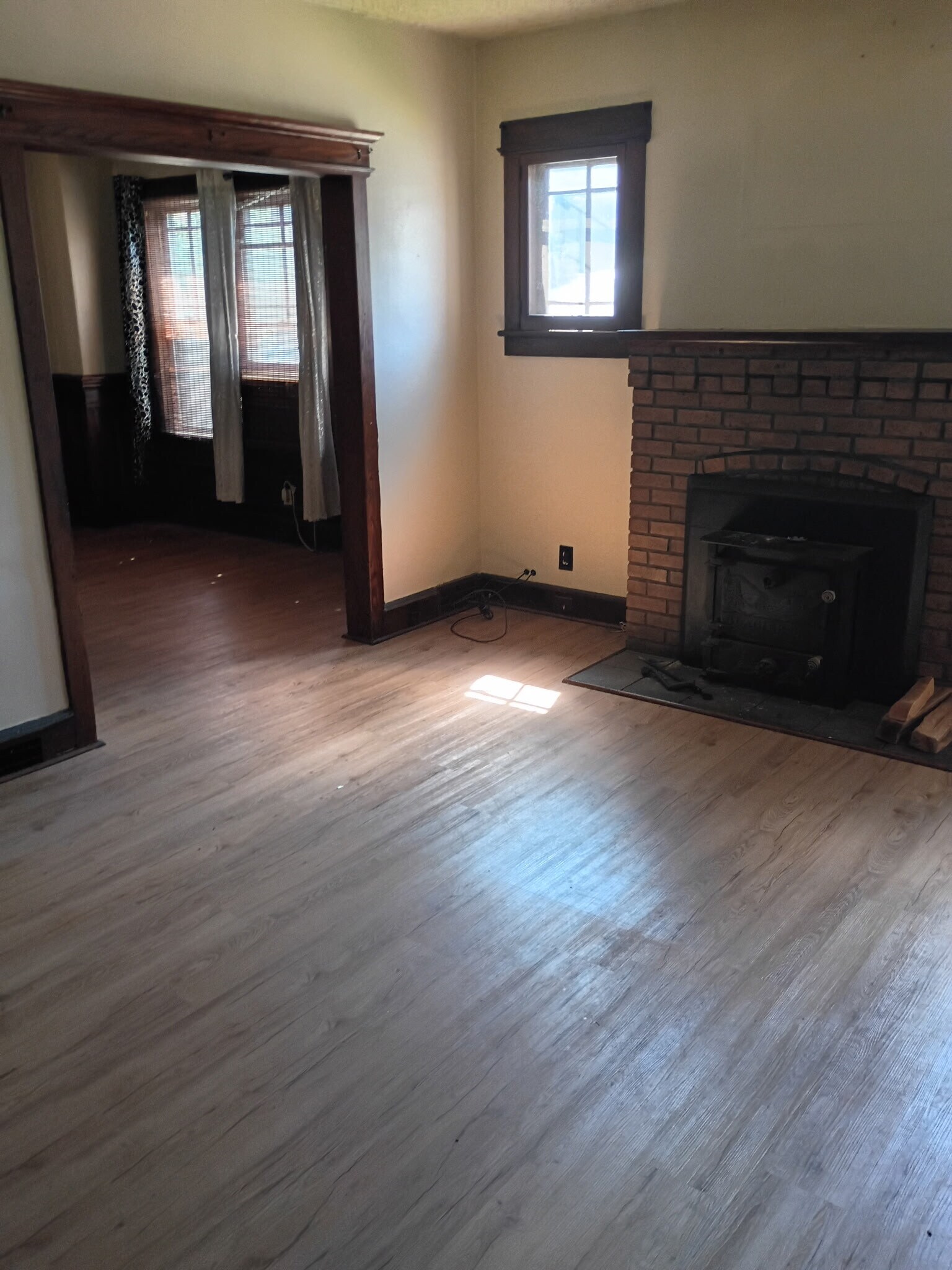 Building Photo - 144 Fern Ave