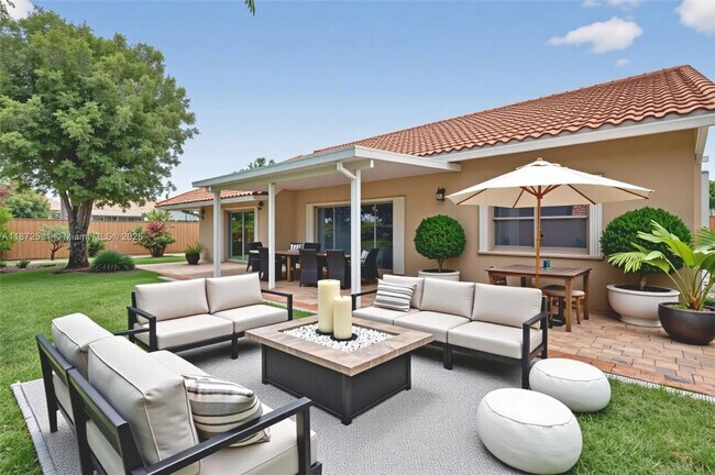 Building Photo - 9581 El Clair Ranch Rd