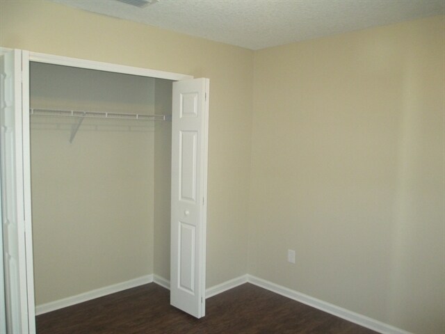 Building Photo - 9177 Prosperity Lake Dr