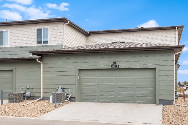 Building Photo - 5795 Champlain Dr