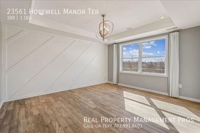 Building Photo - 23561 Hopewell Manor Terrace