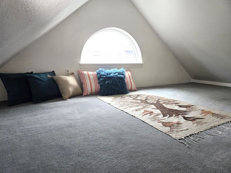 Bonus loft area! Above kitchen - 1830 22nd St