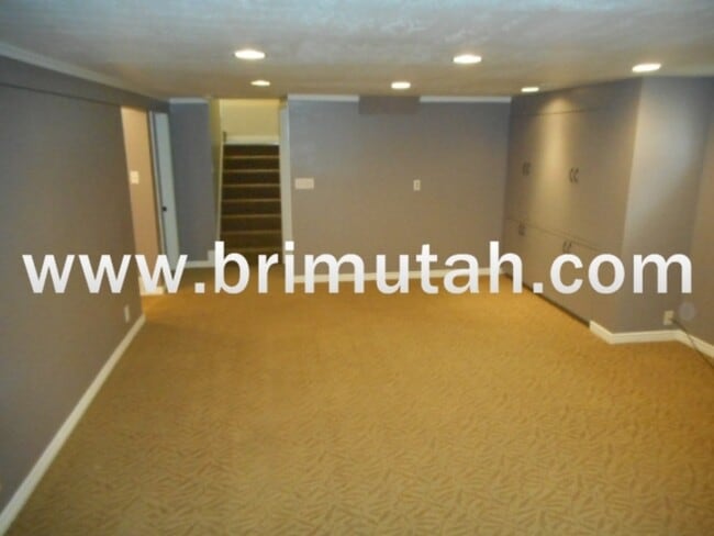 Building Photo - 1632 E Kensington Ave