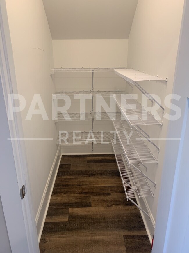 Building Photo - 170 Ave of Learning