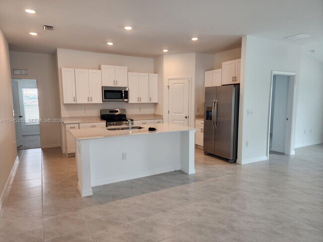 Building Photo - 17711 Paradiso Wy