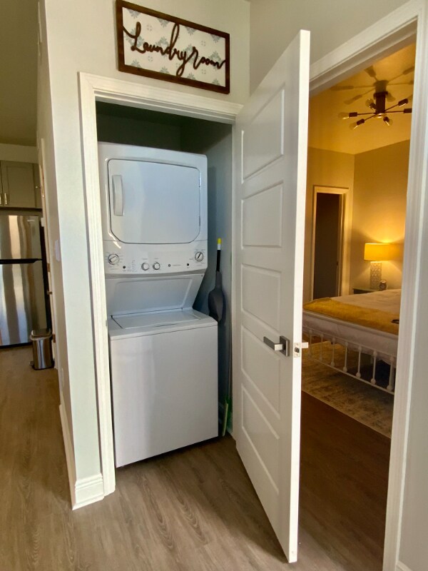 Building Photo - 149 1st St S