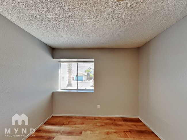 Building Photo - 213 N Jacs Pl