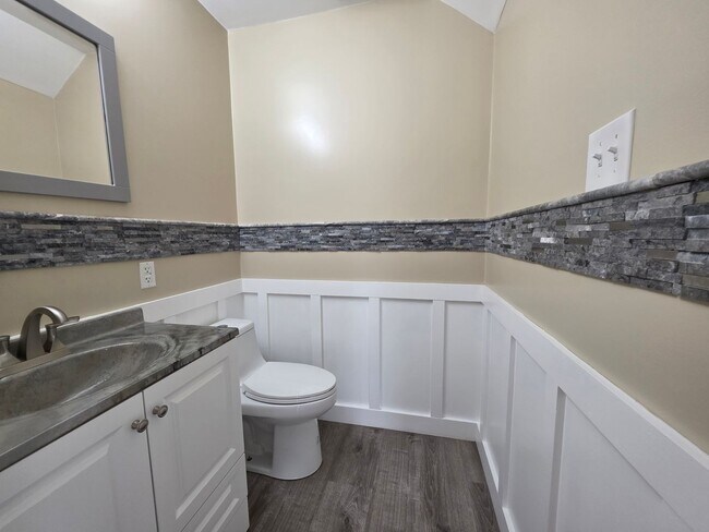 Building Photo - 1407 Blackbridge
