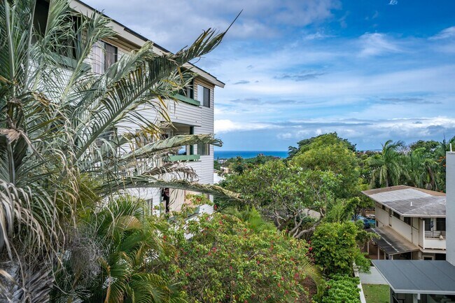 Building Photo - Beautifully Renovated 1 Bedroom/1 Bath Iao...