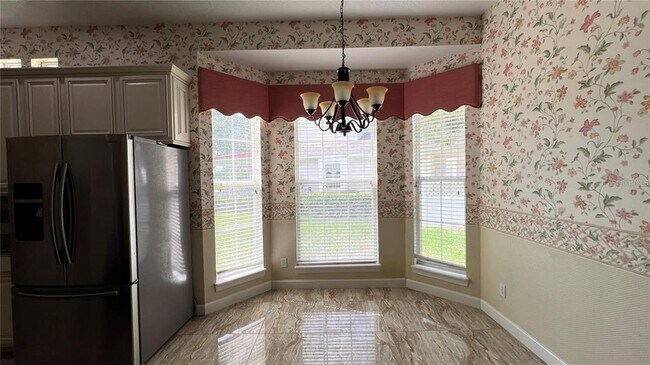 Building Photo - 934 Westpark Dr