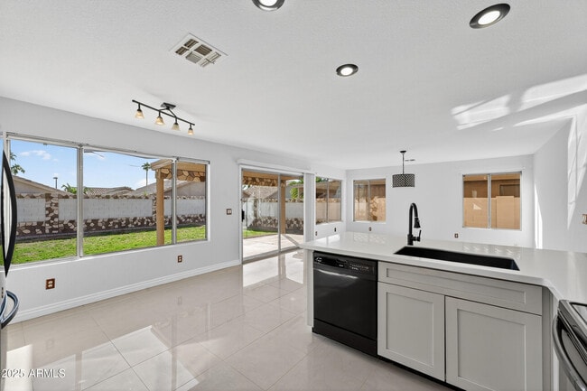 Building Photo - 17511 N Kimberly Way