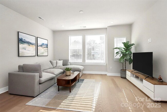 Building Photo - 338 E Cama St