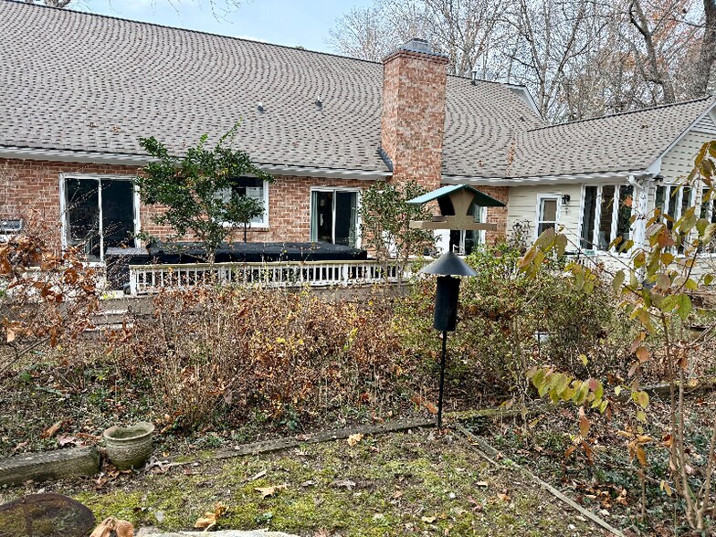 Building Photo - 106 Bogey