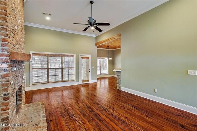 Building Photo - 132 Hartfield Dr