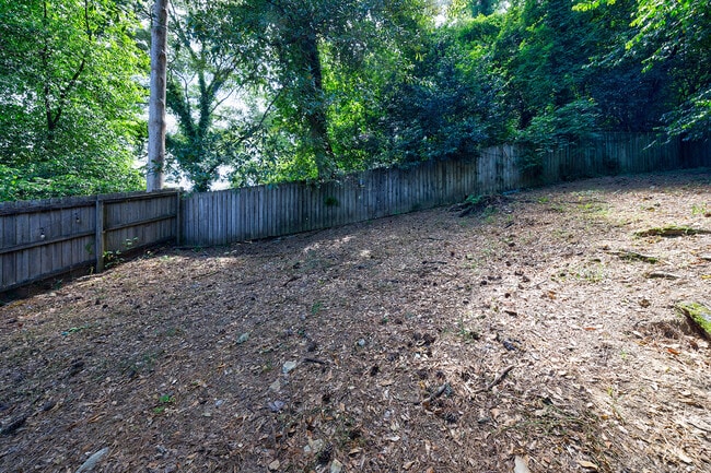 Building Photo - 2311 Pembrook Pl NE