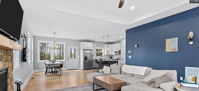 Building Photo - Fairview Long Term Rental!