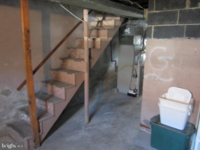 Building Photo - 355 Hampden Rd