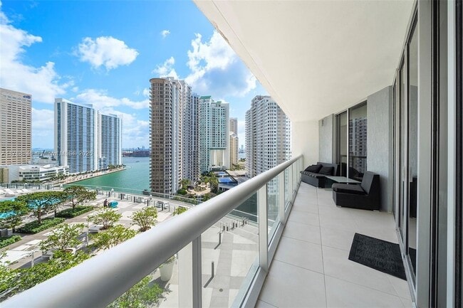 Primary Photo - 495 Brickell Ave