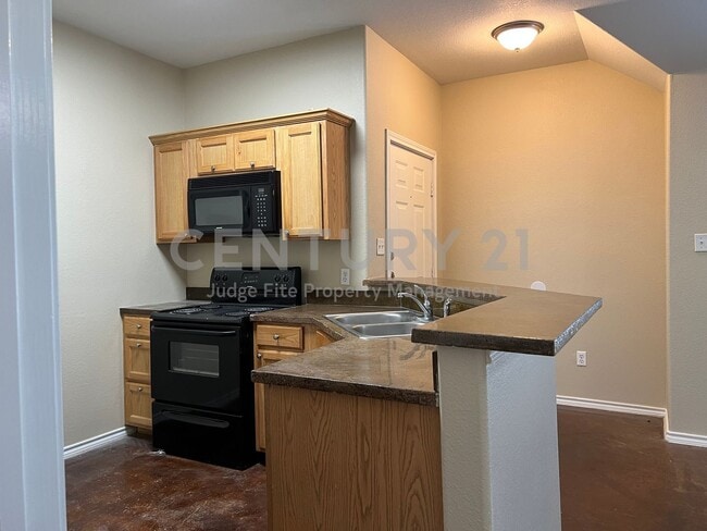 Building Photo - 120 Sunburst Ct