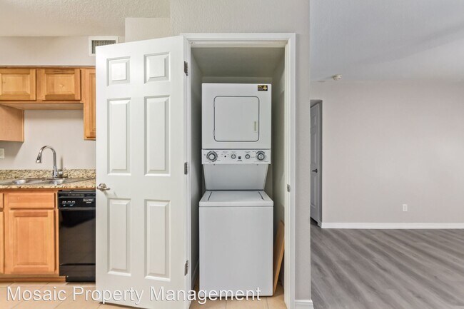 Building Photo - 2 br, 2 bath House - 330 S. Beck Avenue, #110