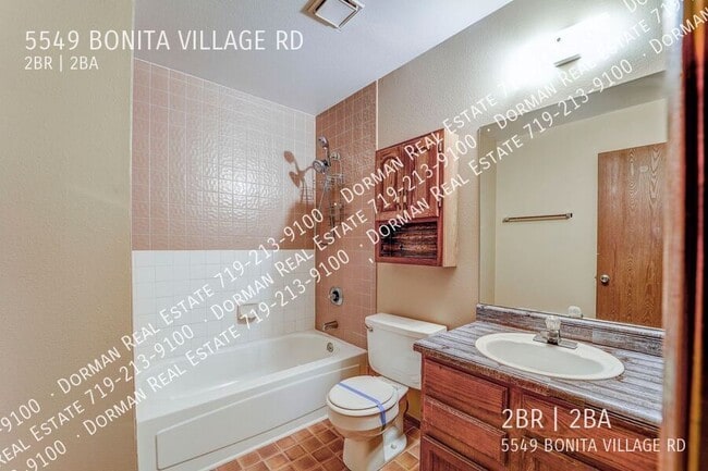 Building Photo - 5549 Bonita Village Rd